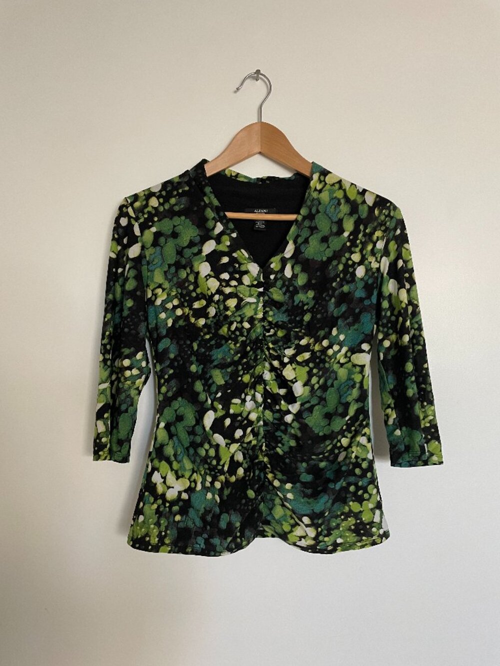 Alfani Green & Black Abstract Ruched V-Neck Top 3/4 Sleeves